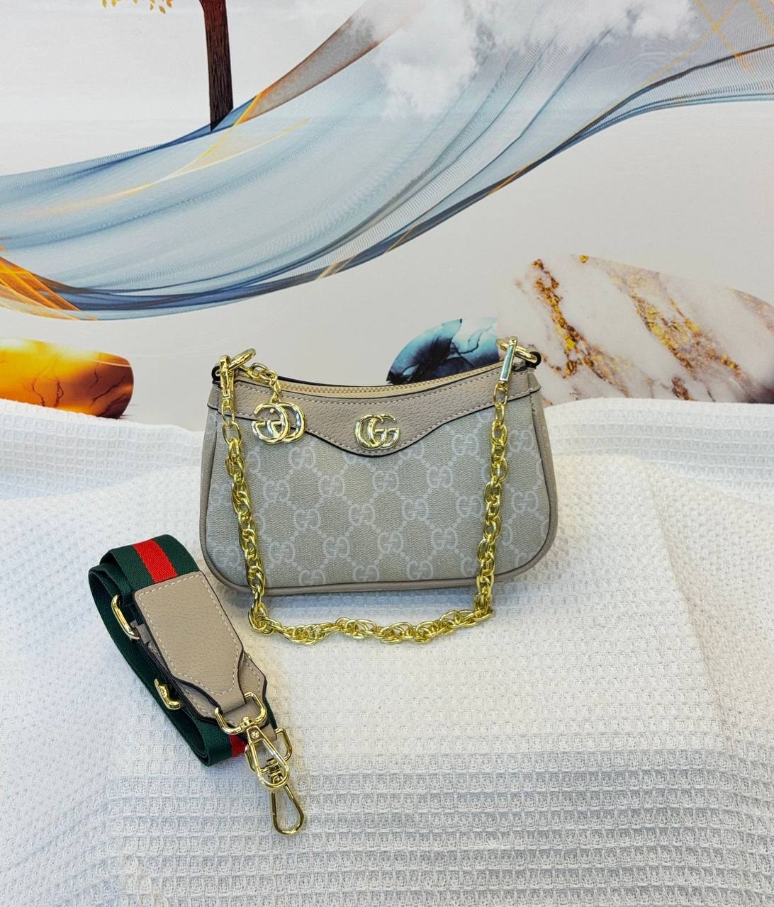 Gucci
Best quality
with box’s
🎁🎁🎁
90 dhs✅
size 17 cm
Zain290
♥️♥️♥️