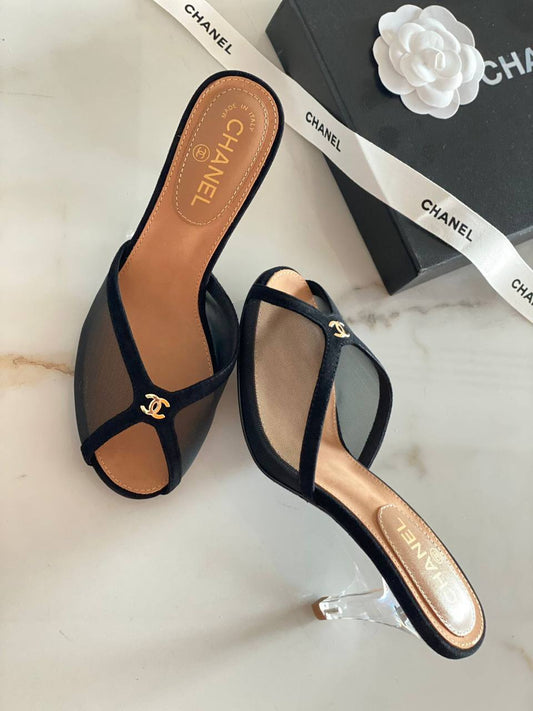 Chanel
AAA master quality
450 dhs🪙💚
Size 36………40
Zain180
♥️♥️♥️