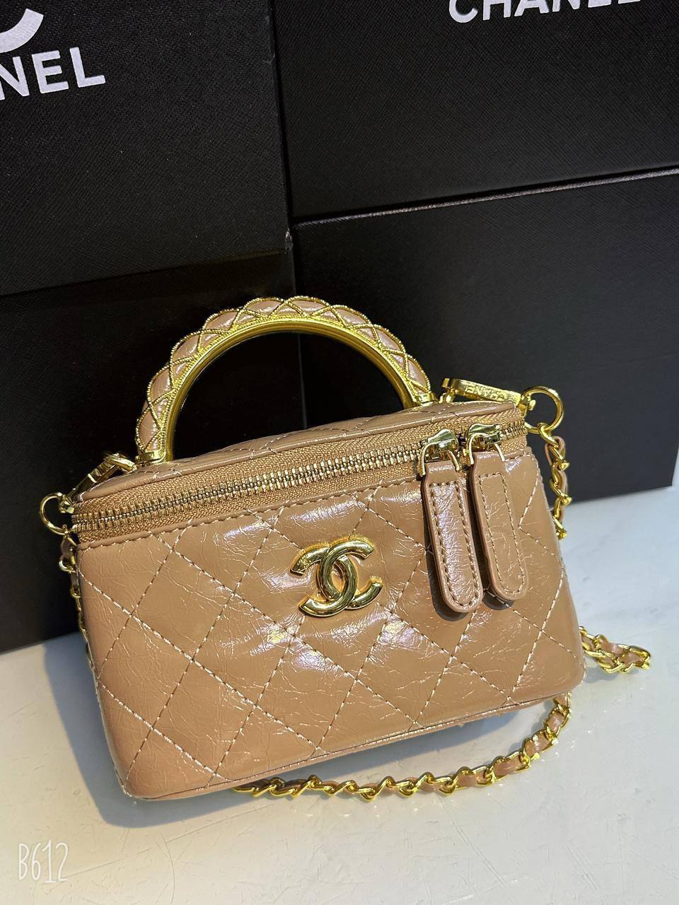 CHANEL
90 dhs🪙💚
with box
🎁🎁🎁
Zain90
♥️♥️♥️