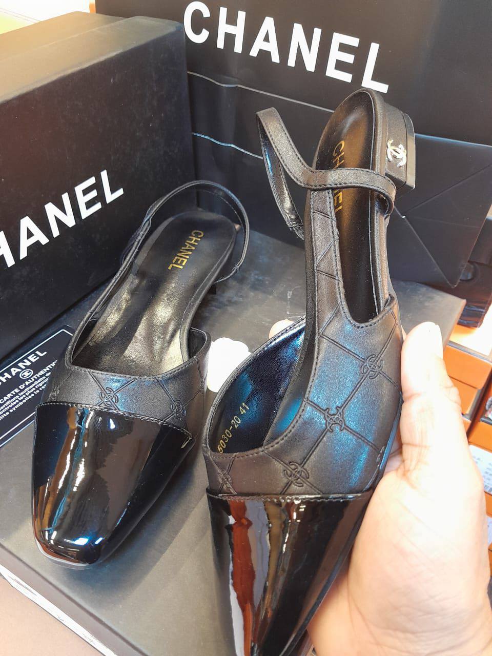 Chanel
Size 36 To 41
105 dhs🪙🌨️
Zain120
♥️♥️♥️