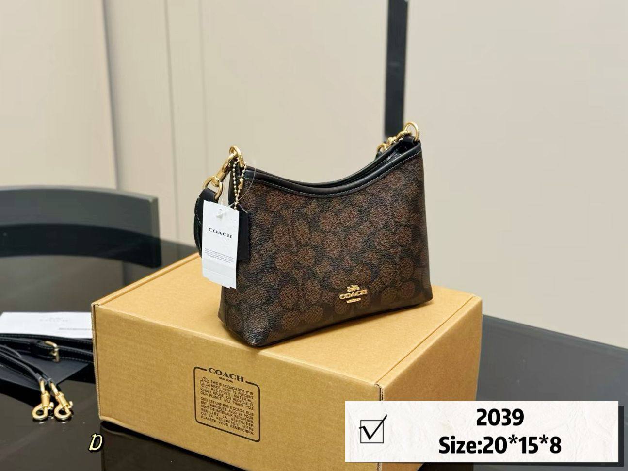 Coach
with box
🎁🎁🎁
95 dhs❣️
Zain46
♥️♥️♥️