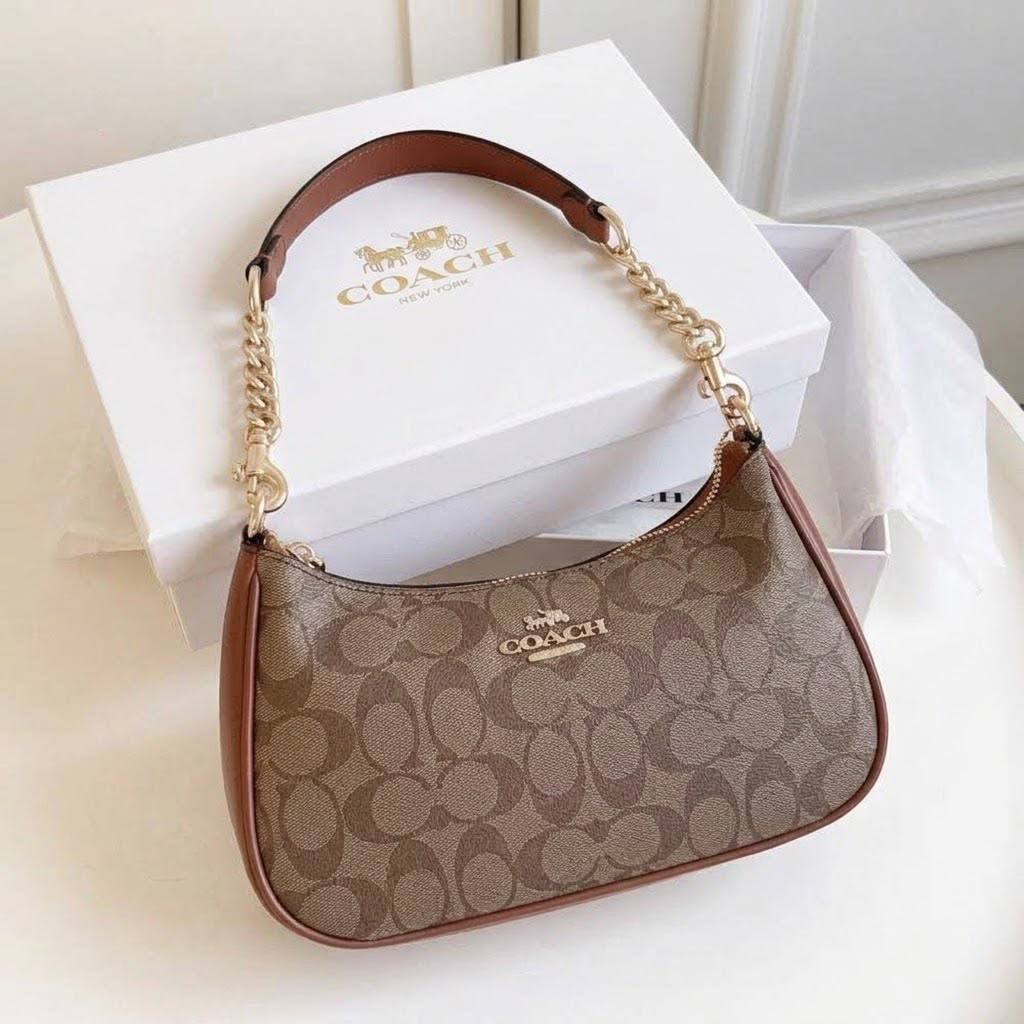 Coach
With box
100 dhs🇦🇪🇦🇪
Zain219
♥️♥️♥️
