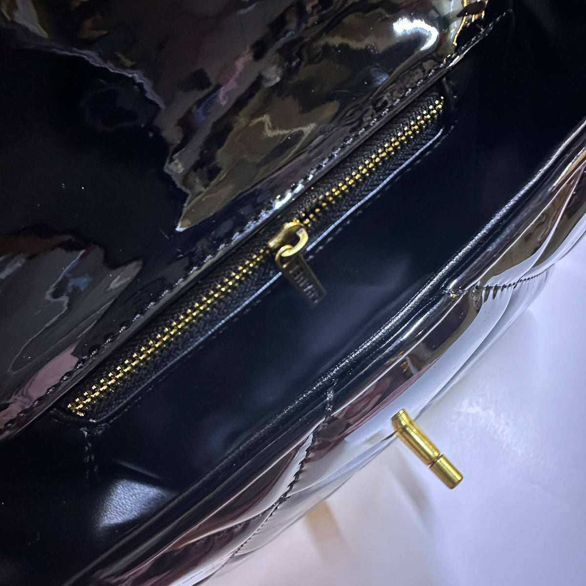 CHANEL
NEW CAME
GOOD QUALITY
WITH BOX
110 dhs🇦🇪🇦🇪
Zain39
Zain295
♥️♥️♥️