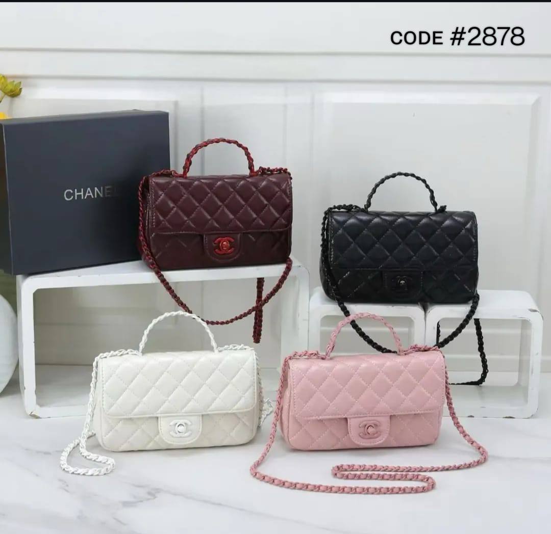 Chanel ᴛᴏᴘ ʜᴀɴᴅʟᴇ
ғᴜʟʟ ᴍᴀᴛᴛᴇ ʟᴇᴀᴛʜᴇʀ
sɪᴢᴇ : 20 cm
ᴡɪᴛʜ  BOX
🎁🎁🎁
85 dhs🪙
Zain31
♥️♥️♥️