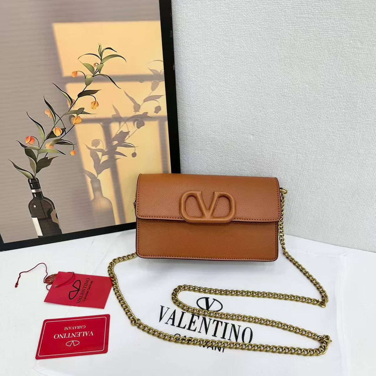 VALENTINO
NEW CANE
GOOD QUALITY
SMALL SIZE
WITH BOX
110 dhs🇦🇪🇦🇪
Zain295
♥️♥️♥️