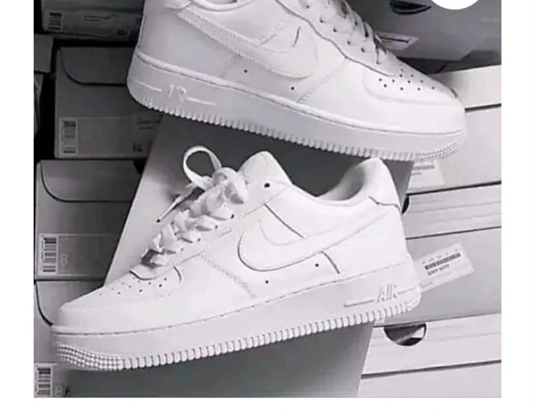 Nike White
Soze 37to45
Good quality
110 dhs✅
Zain138
♥️♥️♥️