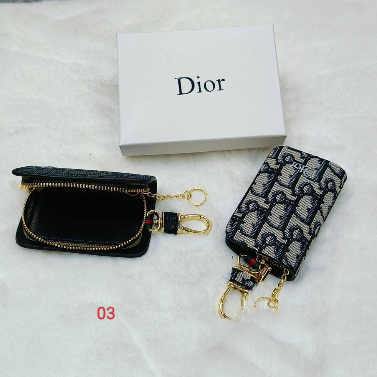 Holder
With box
🎁🎁🎁
30 dhs🪙
Zain40
♥️♥️♥️