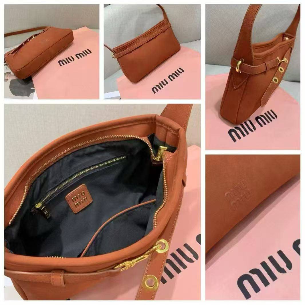 MIU MIU
GOOD QUALITY
95 dhs✅
Zain295
♥️♥️♥️