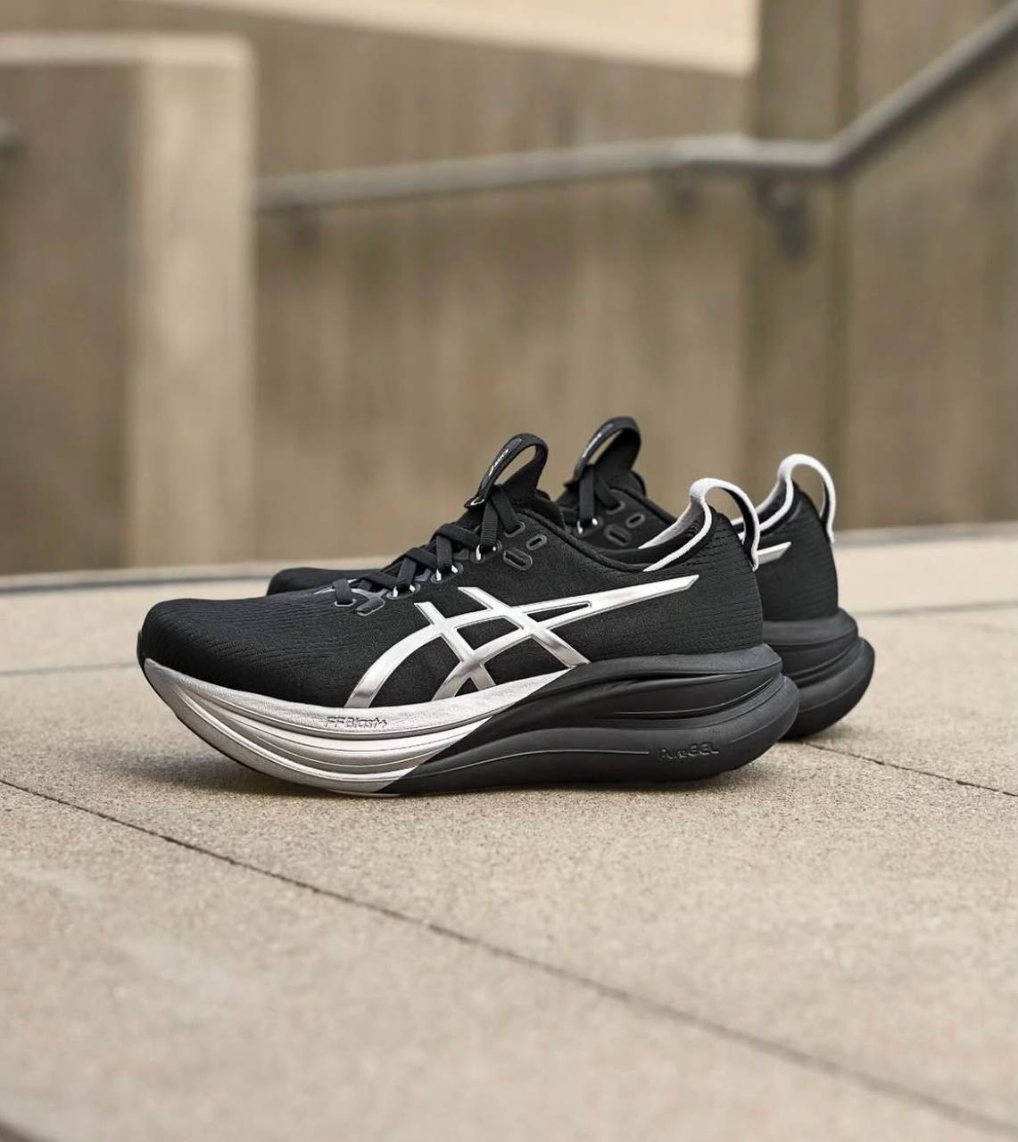 ASICS Gel-Nimbus 28
Platinum Black ,
Size 36-45 ,
240 dhs✅
Zain18
♥️♥️♥️
