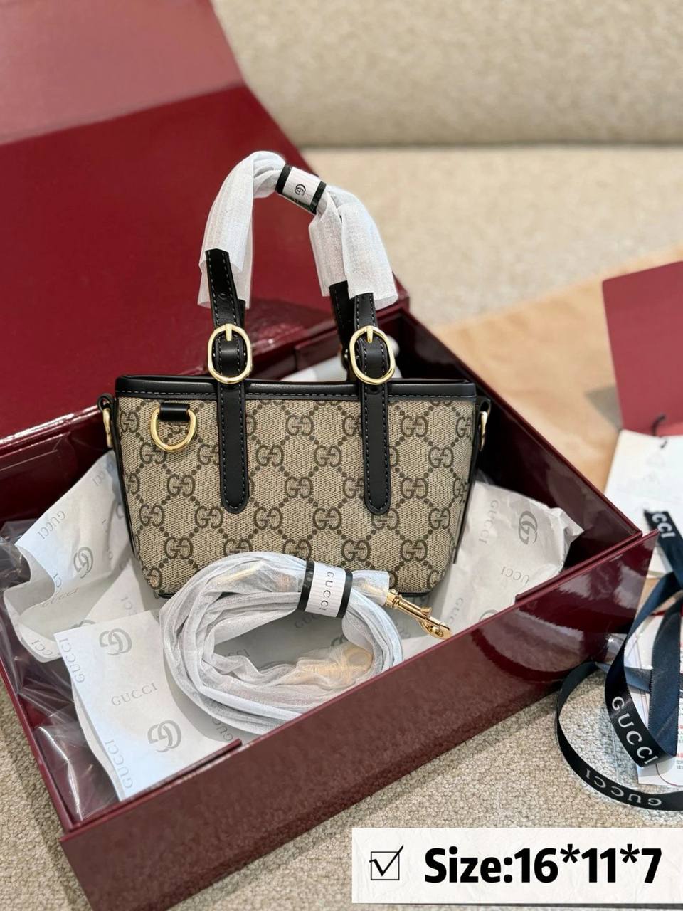 Gucci
95 dhs✅
with box
🎁🎁🎁
Zain46
♥️♥️♥️