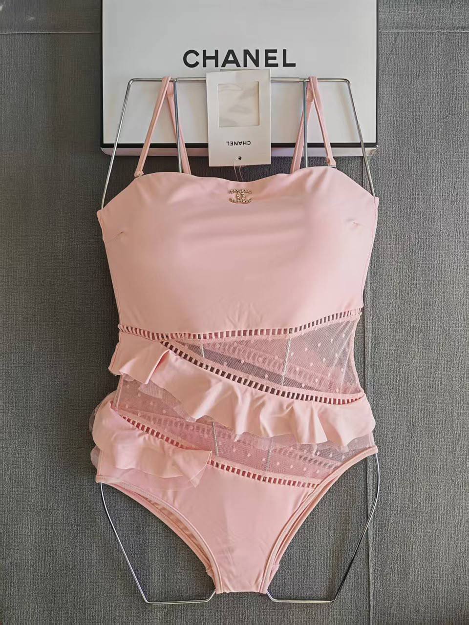 CHANEL
Women’s Swimsuit
Master Quality
SMLXL
280 dhs✅
Zain276
♥️♥️♥️