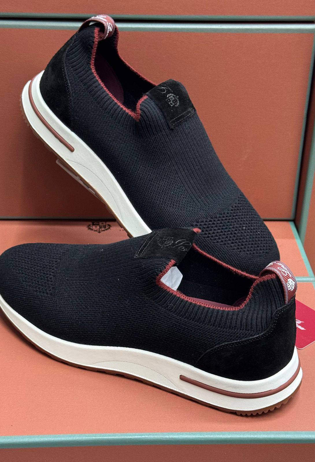 Loro Piana
Size 41-46⚡️
280 dhs❤️
Master🤩
Zain183
♥️♥️♥️