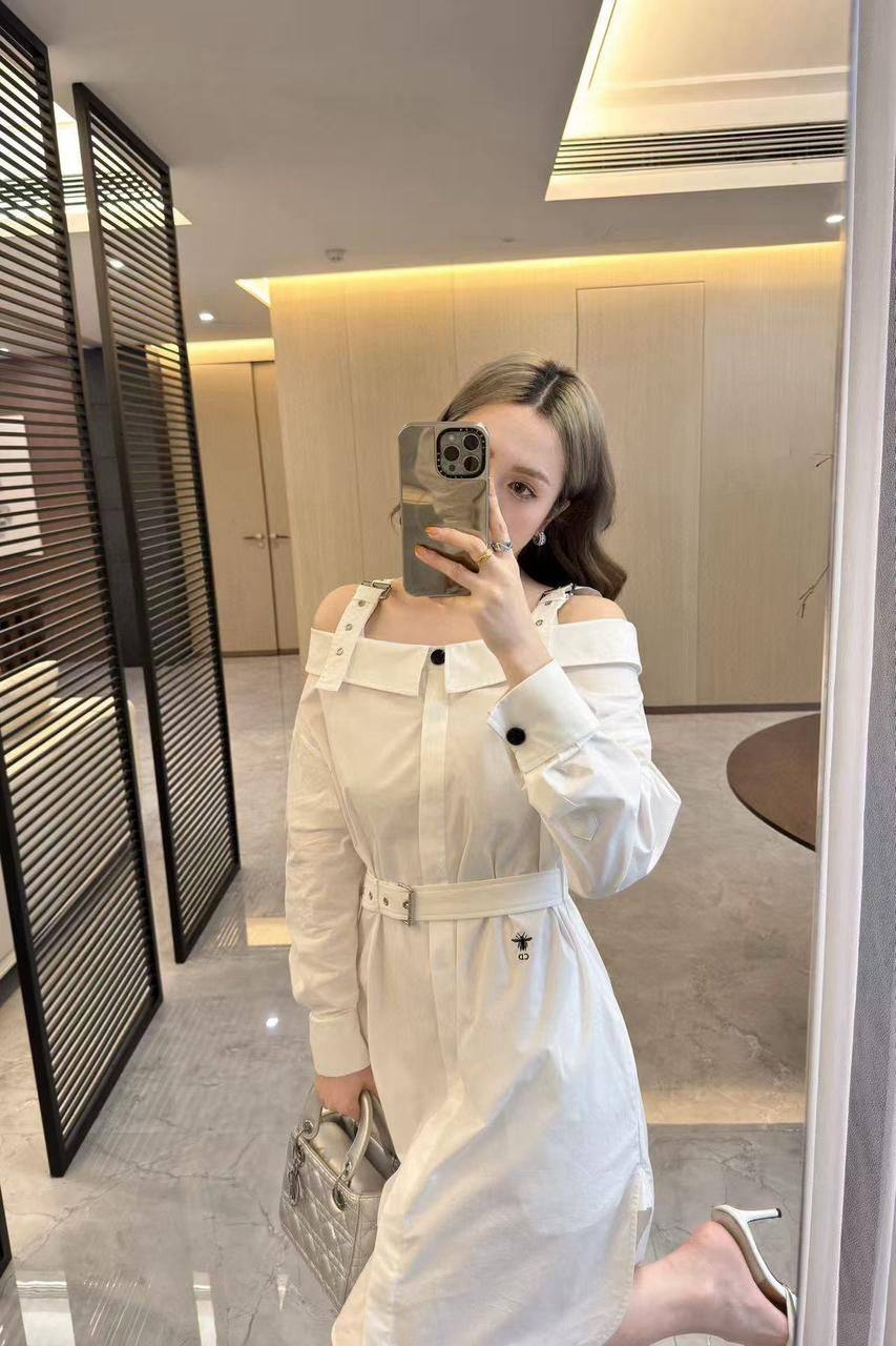 *New collections 💕💕
220 dhs❤️
*good quality
*Sizes:S M L xl
*AVAILABL
Zain231
♥️♥️♥️
