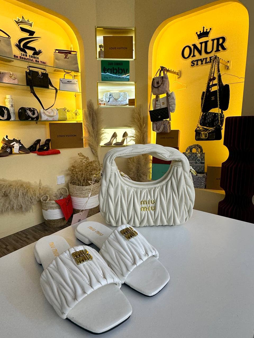 Miu Miu offer
190 dhs
Zain143120
♥️♥️♥️
Zc