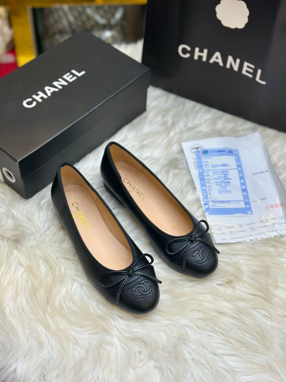 Chanel Ballerina Flat
Size:36 to 41
110 dhs🇦🇪🇦🇪
Zain241
♥️♥️♥️