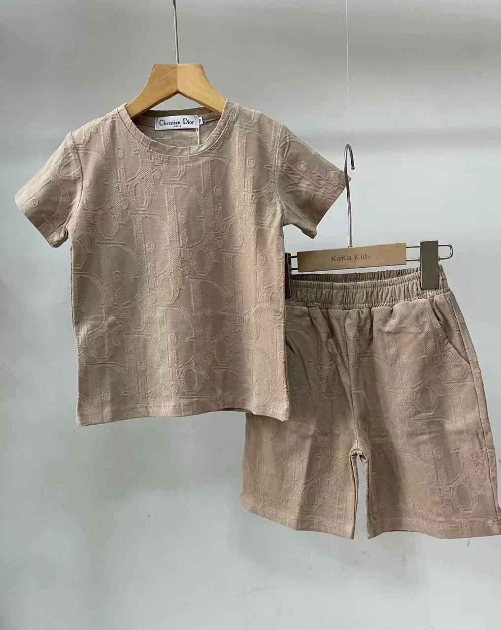 Dior
boy
140 dhs✅
Zain151
♥️♥️♥️