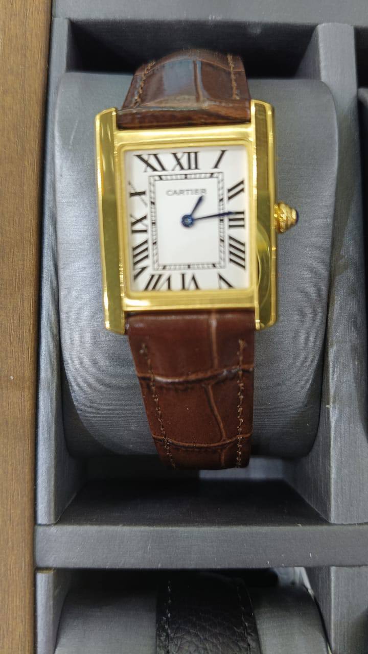 Cartier Master +++
370 dhs🪙💚
Top Quality
Zain108
♥️♥️♥️