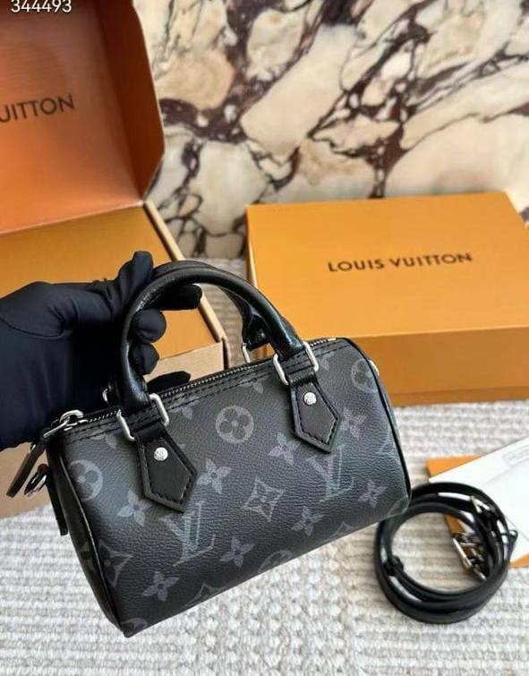 LV Nano Speedy Monogram
Master quality
16.5cm with double box
180 dhs✅
Zain95
♥️♥️♥️