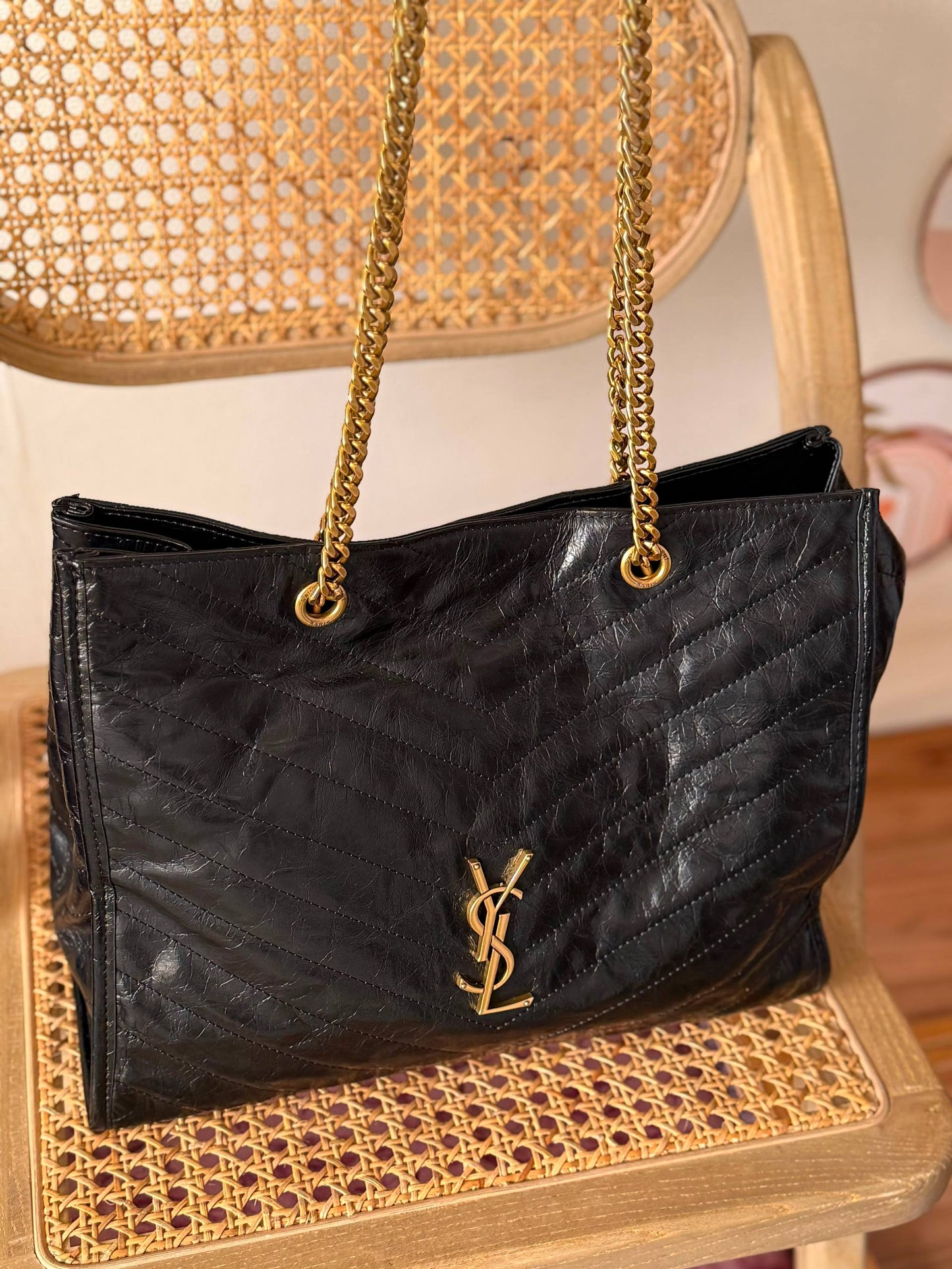 New Collection✨✨✨
YSL
33cm
360 dhs🇦🇪🇦🇪
MASTER QUALITY
With box🎁
Zain167
♥️♥️♥️