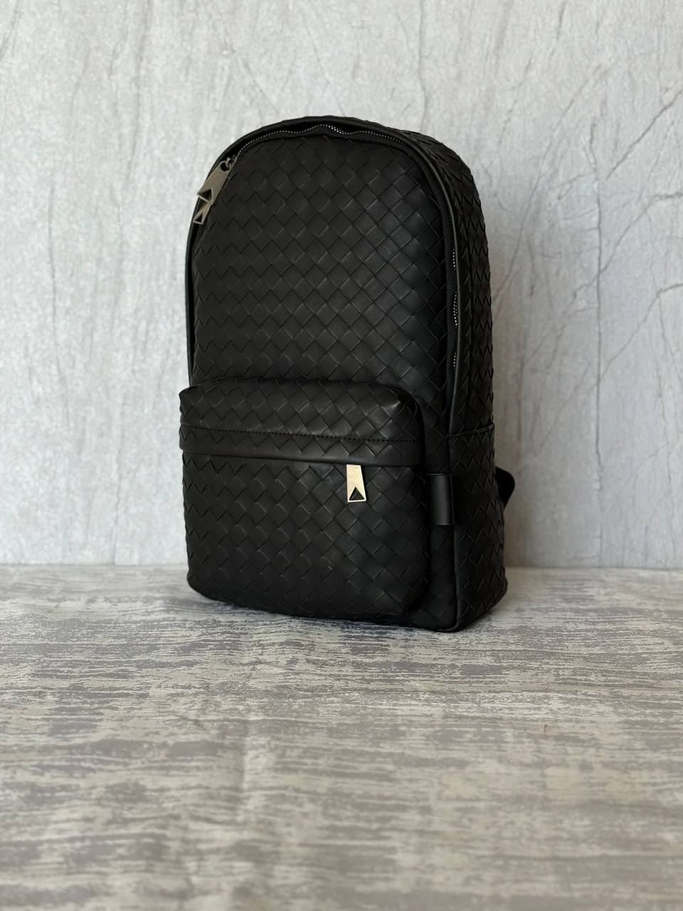BOTTEGA VENETA *Backpack* *Master Quality* 600 dhs✅
Zain179
♥️♥️