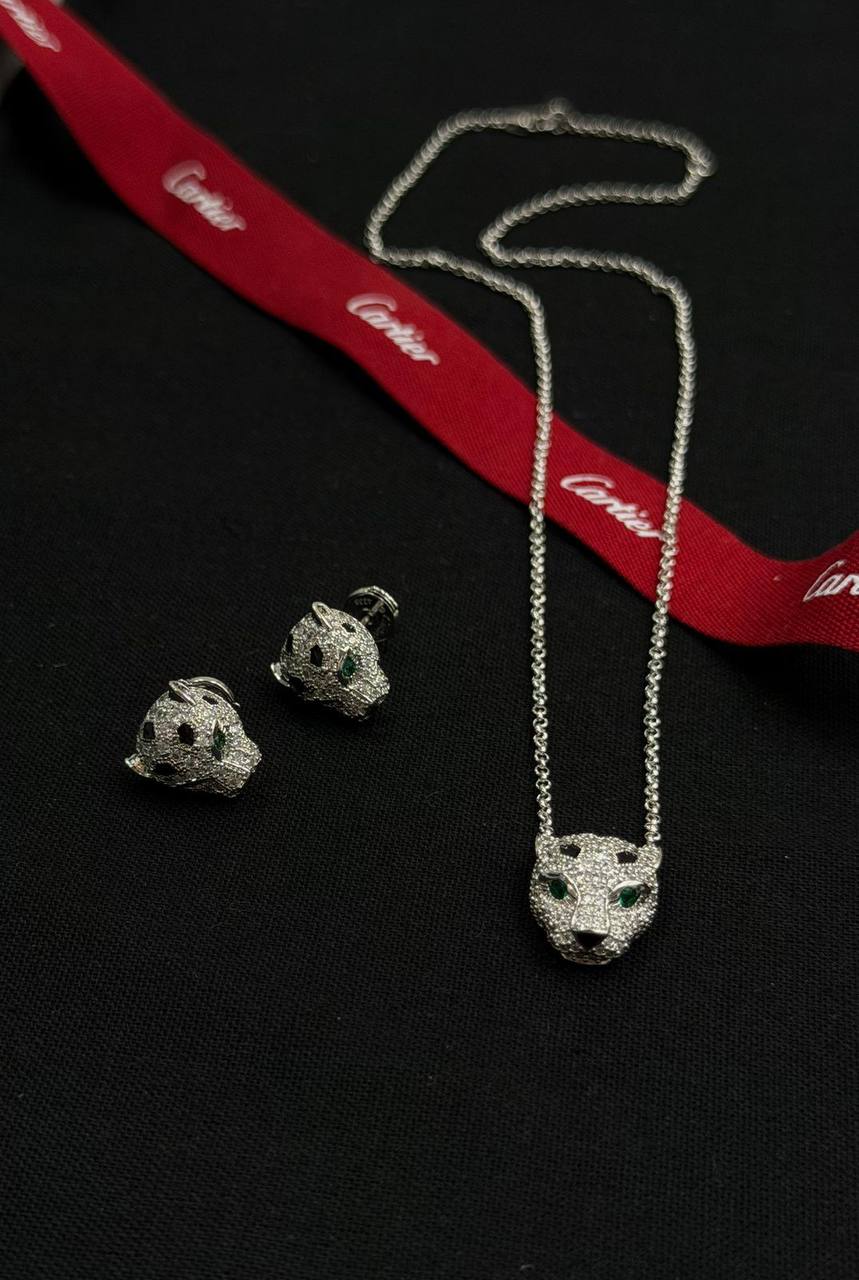 Cartier ❤️
* Panther Necklace with Earings
* full Stone
* ↗️ *Super Master Quality ®️*
Set (Necklace & earings)
*200 dhs🪙🌨️* with *Normal* Box & Bag
*250 dhs🪙🌨️* with *Original* Packaging
Zain209
♥️♥️♥️
