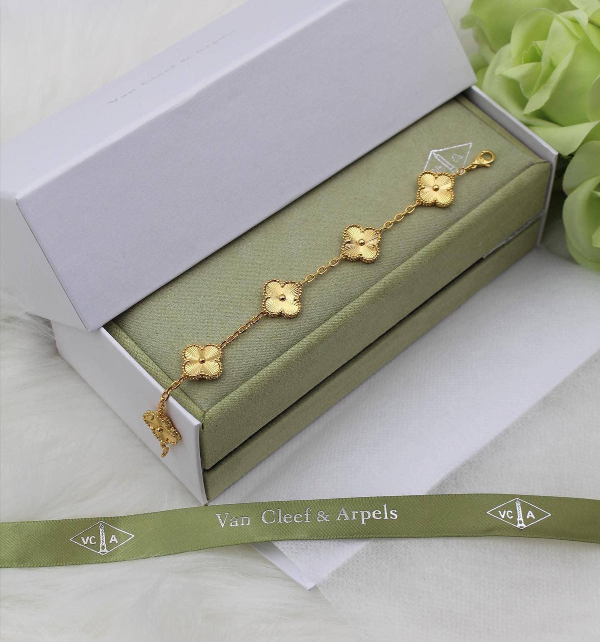 VCA
Bracelet 😍
Rose gold 🦋
Master quality 💯
With normal boxes 🗃️
75 dhs🇦🇪🇦🇪🇦🇪
With master box 📦
115 dhs🇦🇪🇦🇪🇦🇪
Zain216
♥️♥️♥️