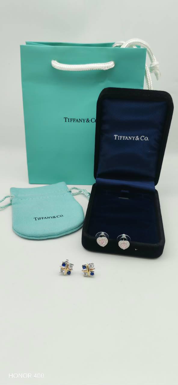 Tiffany &co
75 dhs🇦🇪🇦🇪
Zain122
♥️♥️♥️
