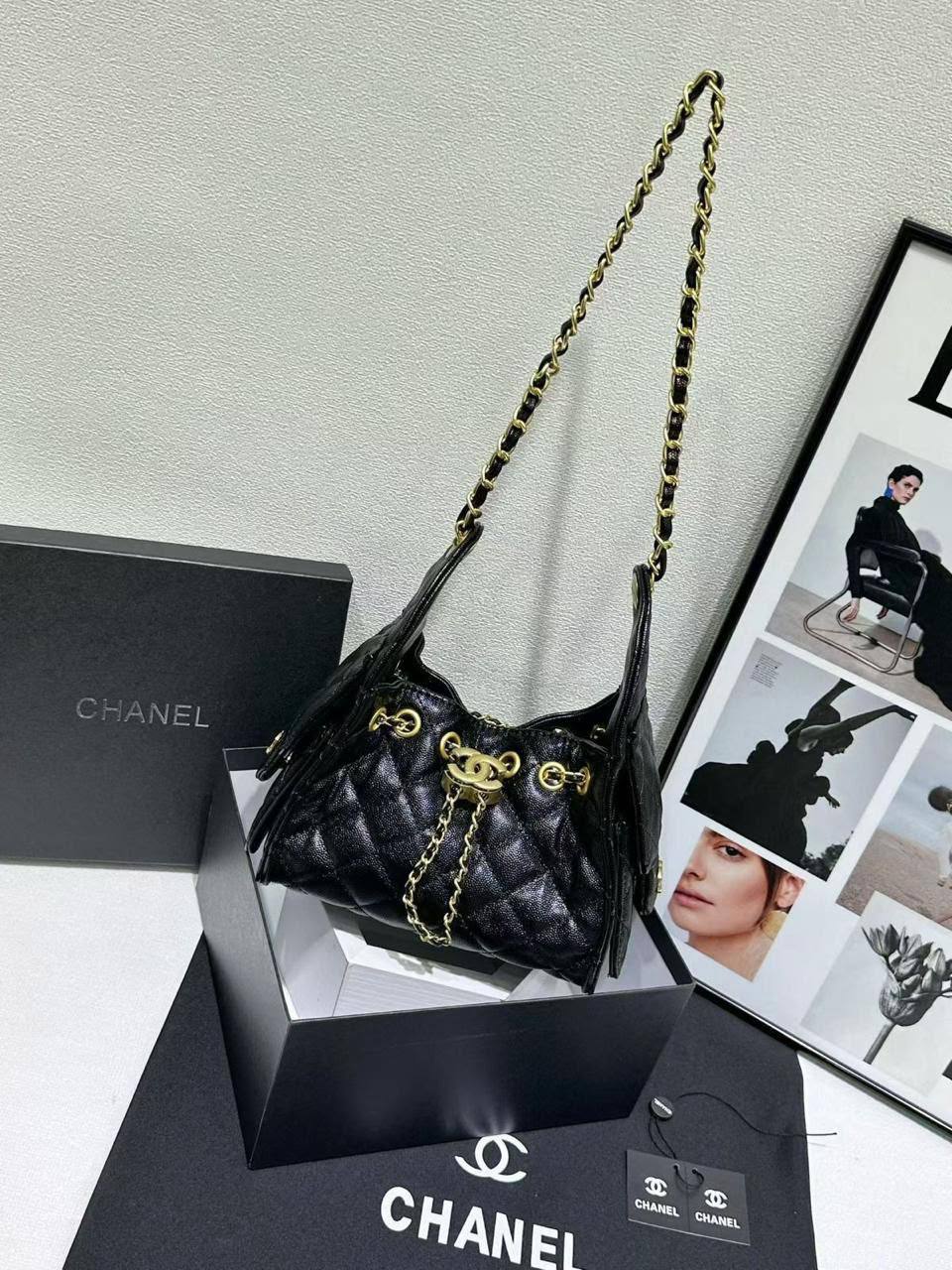 CHANEL
100 DHS🇦🇪
with box
Zain90
♥️♥️♥️