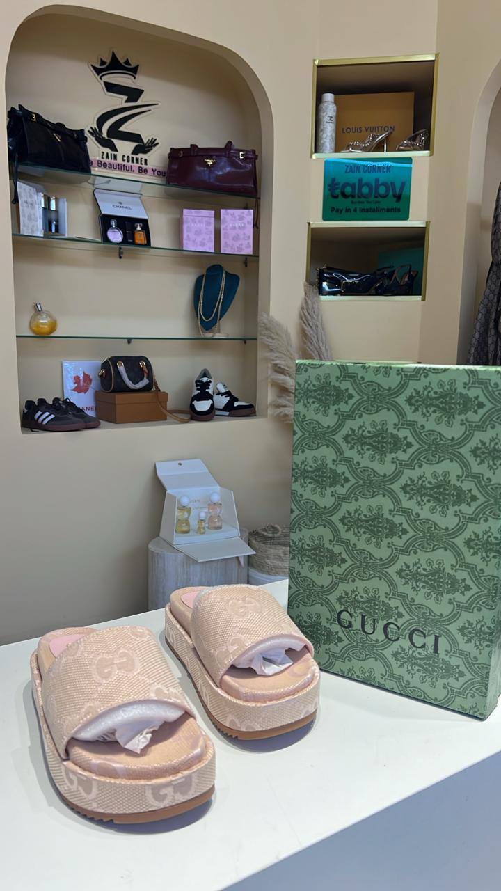 Gucci
90 dhs
36-41
Zain86
♥️♥️♥️