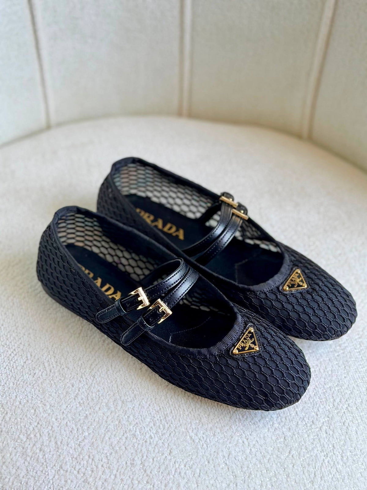 PRADA
Super *AAA* *+* Quality 💯
With original packing🎁🎁
SIZE:36and41
Available now
450 dhs✅
Zain309
♥️♥️♥️