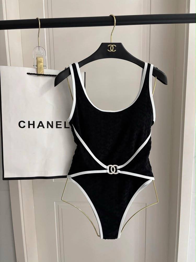 CHANEL
Women’s Swimsuit
Master Quality
SMLXL
280 dhs✅
Zain276
♥️♥️♥️