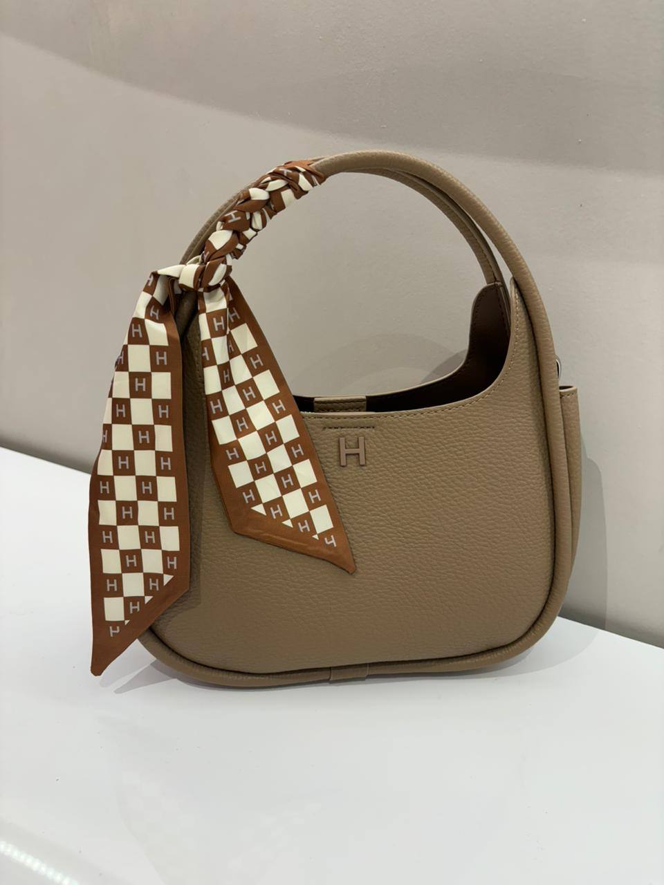 Hermes
115 dhs✅
23cm
Zain161
♥️♥️♥️