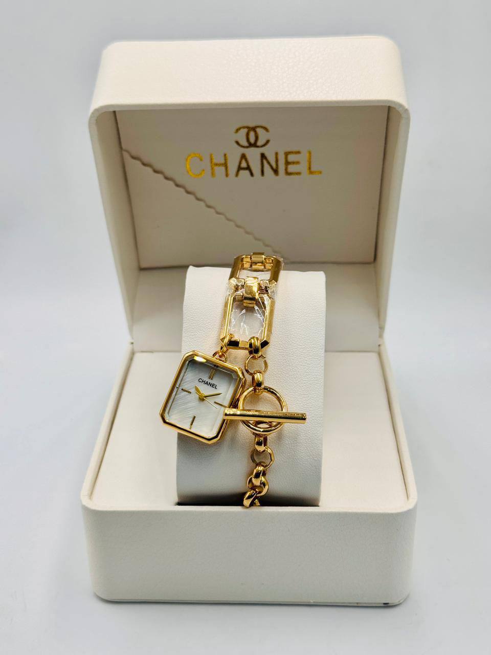 Chanel ladies
*New arrival*🔥
55 dhs🌺
Zain08
♥️♥️♥️