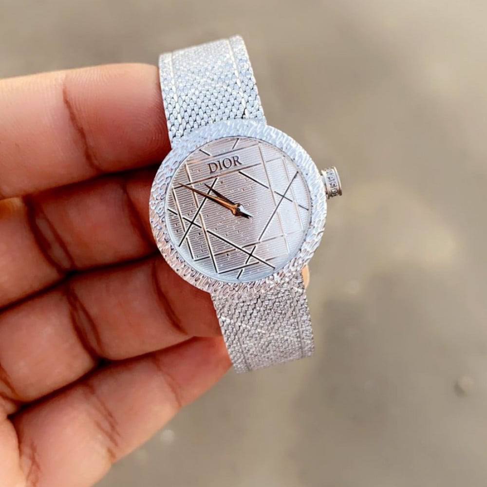 Dior watch for ladies
good quality
240 dhs🗽
Zain59
♥️♥️♥️
