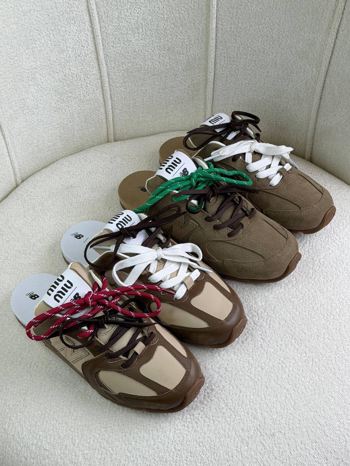 Miu-miu
Super AAA Quality 💯
With original packing🎁🎁
SIZE:36and41
Available now
430 dhs🇦🇪🇦🇪
Zain309
♥️♥️♥️