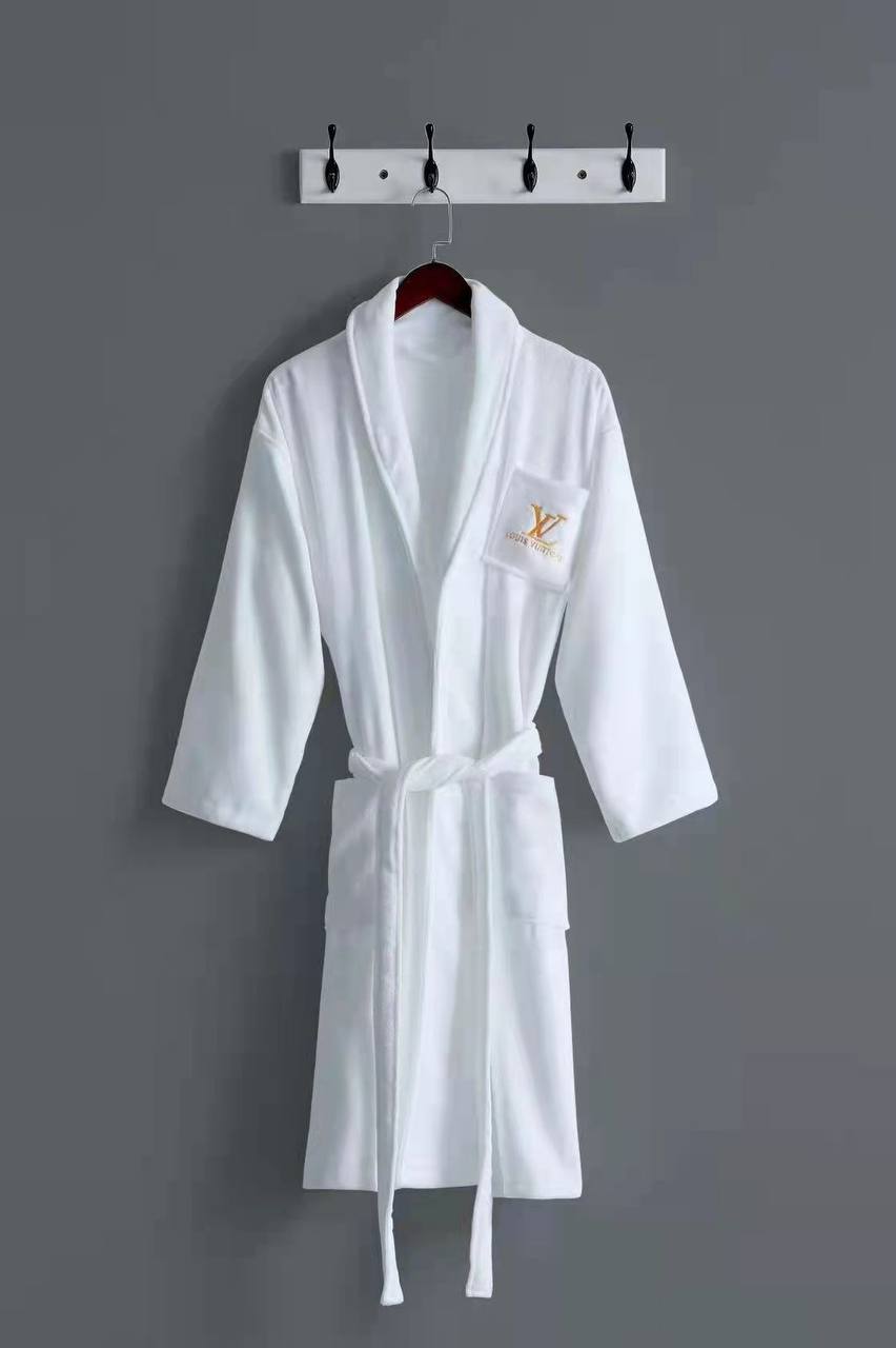 Robe
Master quality
Free size
120 dhs✅
Zain99
♥️♥️♥️