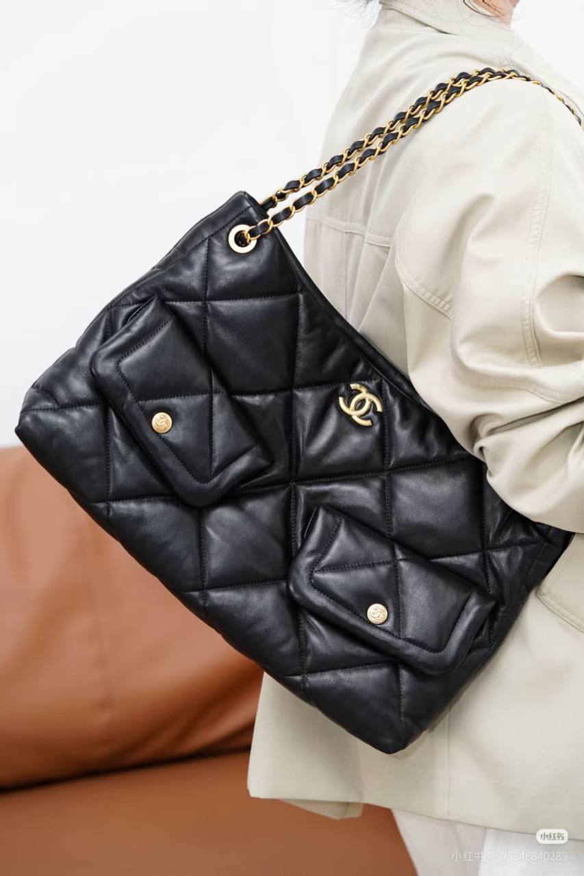 Chanel Master
350 dhs🪙💚
Zain10
♥️♥️♥️