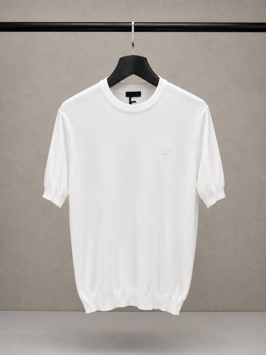 PRADA❣️
SUPER MASTER QUALITY ✨
SIZE :S M L XL XXL
350 dhs🇦🇪🇦🇪🇦🇪
Zain327
♥️♥️♥️