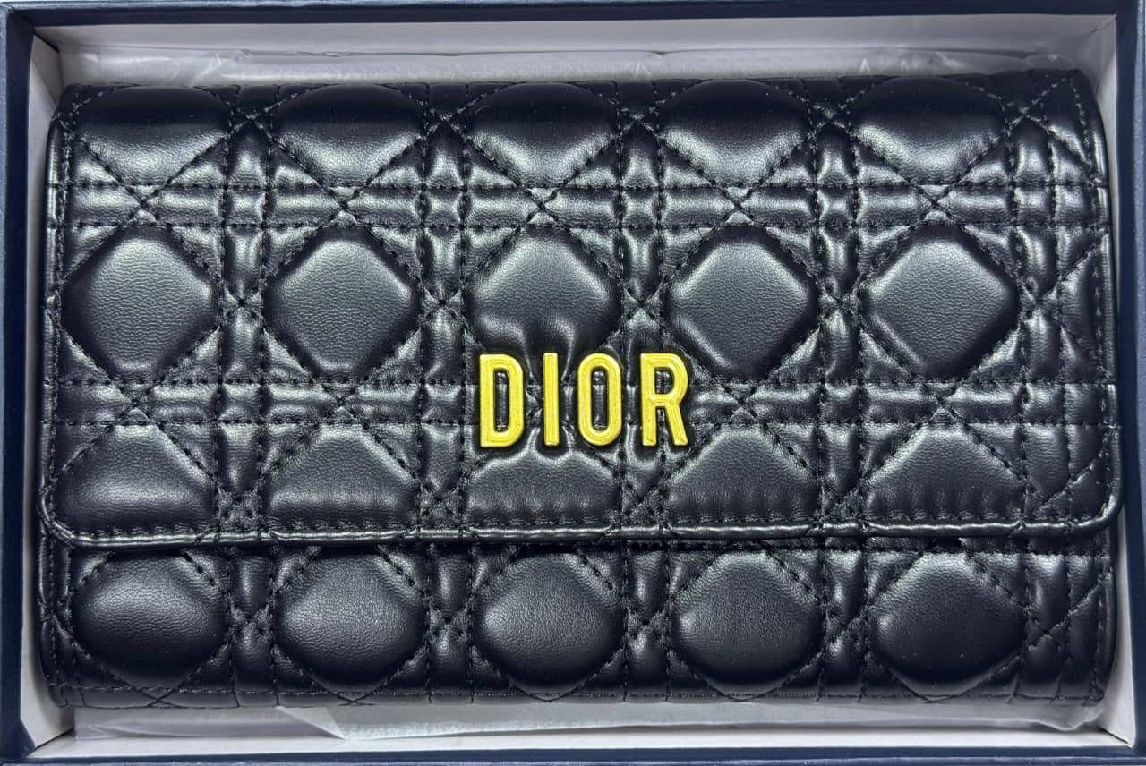 Bags offer

With box 
🎁🎁🎁

75 dhs🪙💕

Zain50
♥️♥️♥️