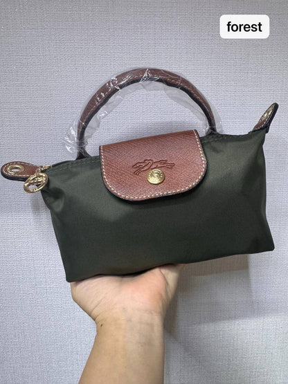 LongChamp Mini

High  Quality 

Size：19  * 11 cm
50 dhs🪙

Zain115
♥️♥️♥️