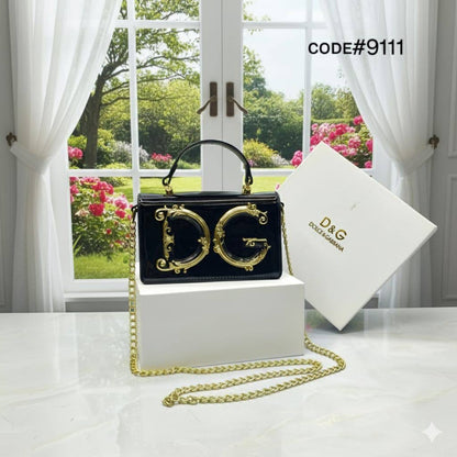 D&G
ᴛᴏᴘ ʜᴀɴᴅ ʙᴀɢ
ᴡɪᴛʜ ʟᴏɴɢ ᴄʜᴀɪɴ sʟɪɴɢ
ɢᴏʟᴅ ʜᴀʀᴅᴡᴀʀᴇ
ɢʟᴏssʏ ᴍᴀᴛᴇʀɪᴀʟ
sɪᴢᴇ : 18 cm
ᴡɪᴛʜ BOX
🎁🎁🎁

70 dhs🪙💕

Zain31
♥️♥️♥️
