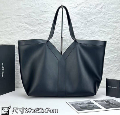 YSL
300 dhs🇦🇪
#37cm

Zain228
♥️♥️♥️