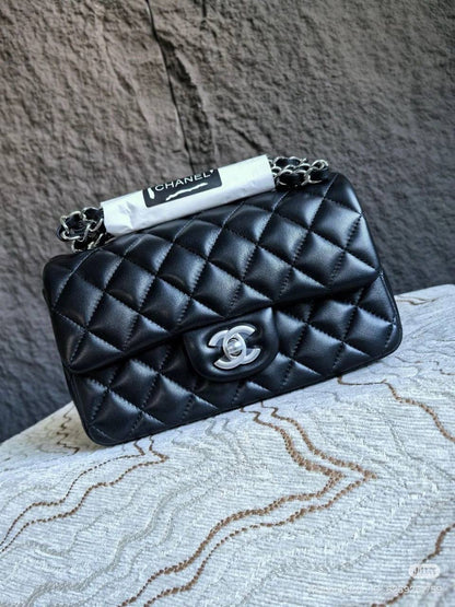 Chanel Master
220 dhs🇦🇪

Zain192
♥️♥️♥️