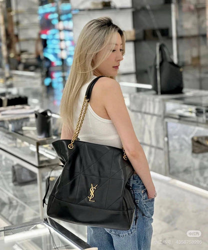 YSL
34*28*11cm
80 dhs🪙

Zain17
♥️♥️♥️