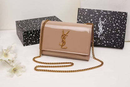 YSL - ʏᴠᴇs sᴀɪɴᴛ ʟᴀᴜʀᴀɴᴛ
ɢʟᴏssʏ ᴍᴀᴛᴇʀɪᴀʟ
ɢᴏʟᴅ ʟᴀᴄᴇ ʜᴀʀᴅᴡᴀʀᴇ
sɪᴢᴇ : 20 x 5 x 14 cm

ᴡɪᴛʜ BOX
🎁🎁🎁

90 dhs🇦🇪

Zain31
♥️♥️♥️