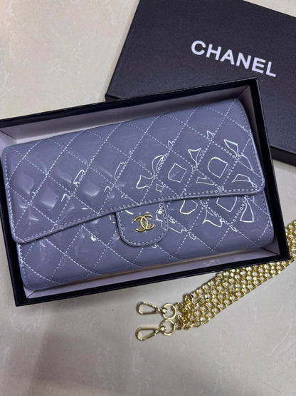 Chanel CF
Size : 23 * 14 cm

85 dhs🇦🇪

with box
 🎁🎁🎁

Zain115
♥️♥️♥️