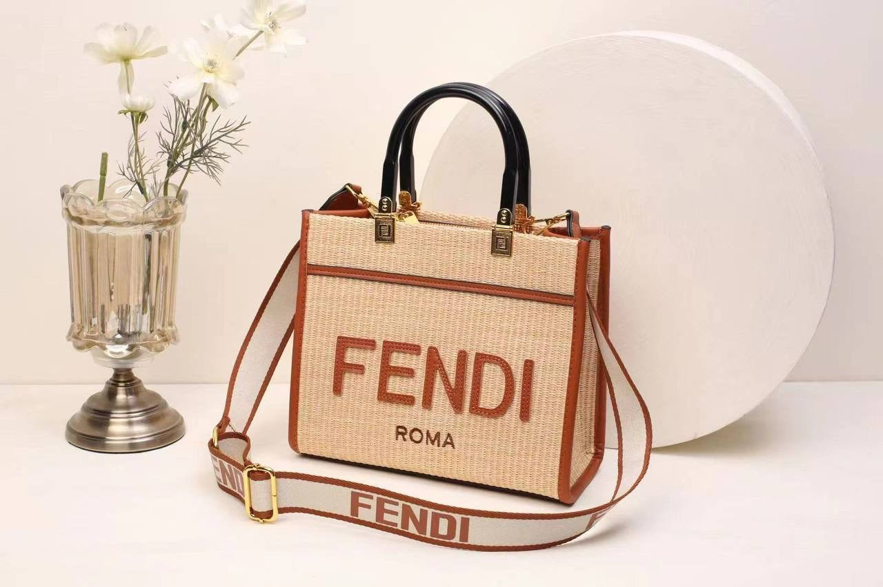 FENDI sᴜɴsʜɪɴᴇ
ᴍɪɴɪ ᴛᴏᴛᴇ ʙᴀɢ
ʀᴀᴛᴛᴀɴ ᴛᴡᴇᴇᴅs ᴍᴀᴛᴇʀɪᴀʟ
ᴡɪᴛʜ ʟᴏɴɢ ʙᴇʟᴛ sᴛʀᴀᴘ
sɪᴢᴇ : 26 cm

95 dhs🪙

Zain31
♥️♥️♥️