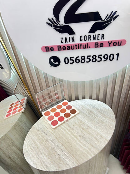 Makeup pallete 

35 dhs 

Zain49

♥️♥️♥️