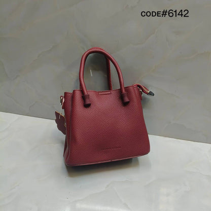 𝗖𝗛𝗔𝗥𝗟𝗘𝗦 & 𝗞𝗘𝗜𝗧𝗛
ᴛᴏᴘ ʜᴀɴᴅ sʟɪɴɢ ʙᴀɢ
sɪʟᴠᴇʀ ʜᴀʀᴅᴡᴀʀᴇ
sᴏғᴛ ᴍᴀᴛᴛᴇ ʟᴇᴀᴛʜᴇʀ
sɪᴢᴇ: 18.5 cm

65 dhs🪙

Zain31
♥️♥️♥️