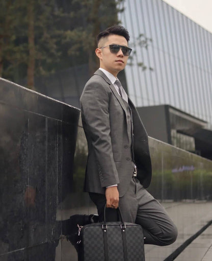 LV
LAPTOP BAG 

GOOD QUALITY 
OFFER 

85 dhs🇦🇪

Zain39
♥️♥️♥️